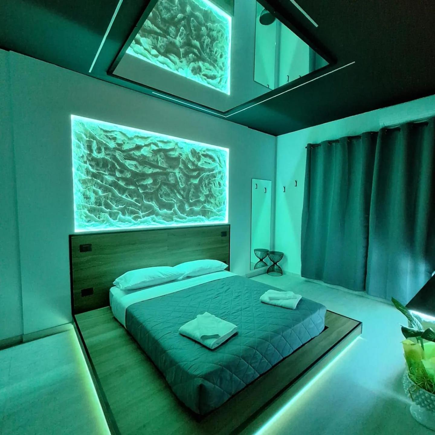 Dark & Light Rooms & Luxury Suites Катанія Екстер'єр фото