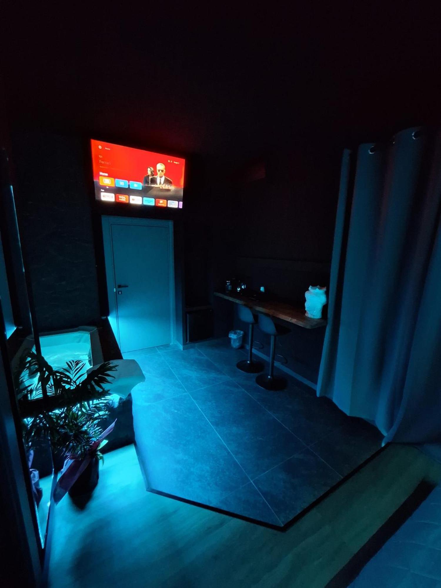 Dark & Light Rooms & Luxury Suites Катанія Екстер'єр фото